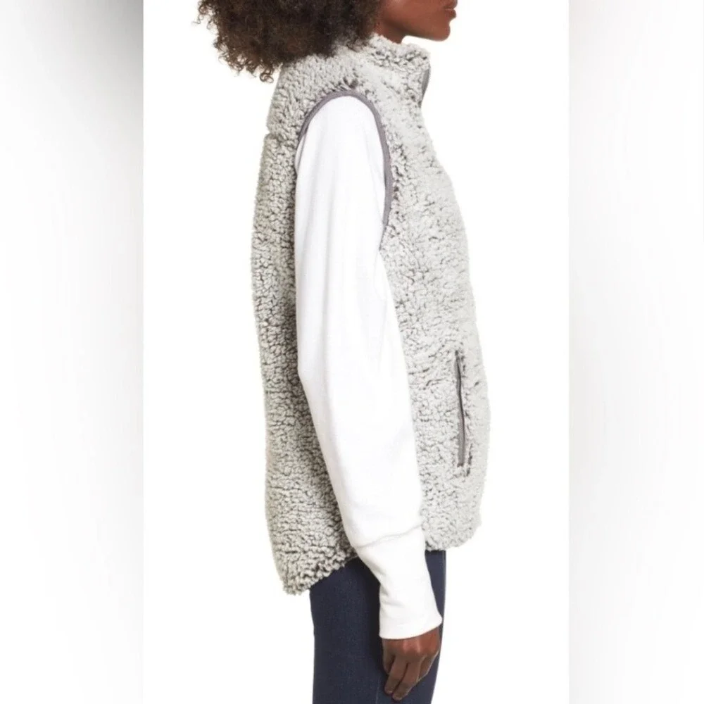 Thread & Supply | Teddy Frosted Icy Gray Sherpa Vest Thick Cozy Warm Layering‎